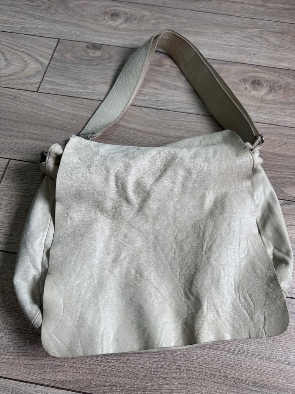 Rugby M0851 Leather Shoulder Bag in Light Beige